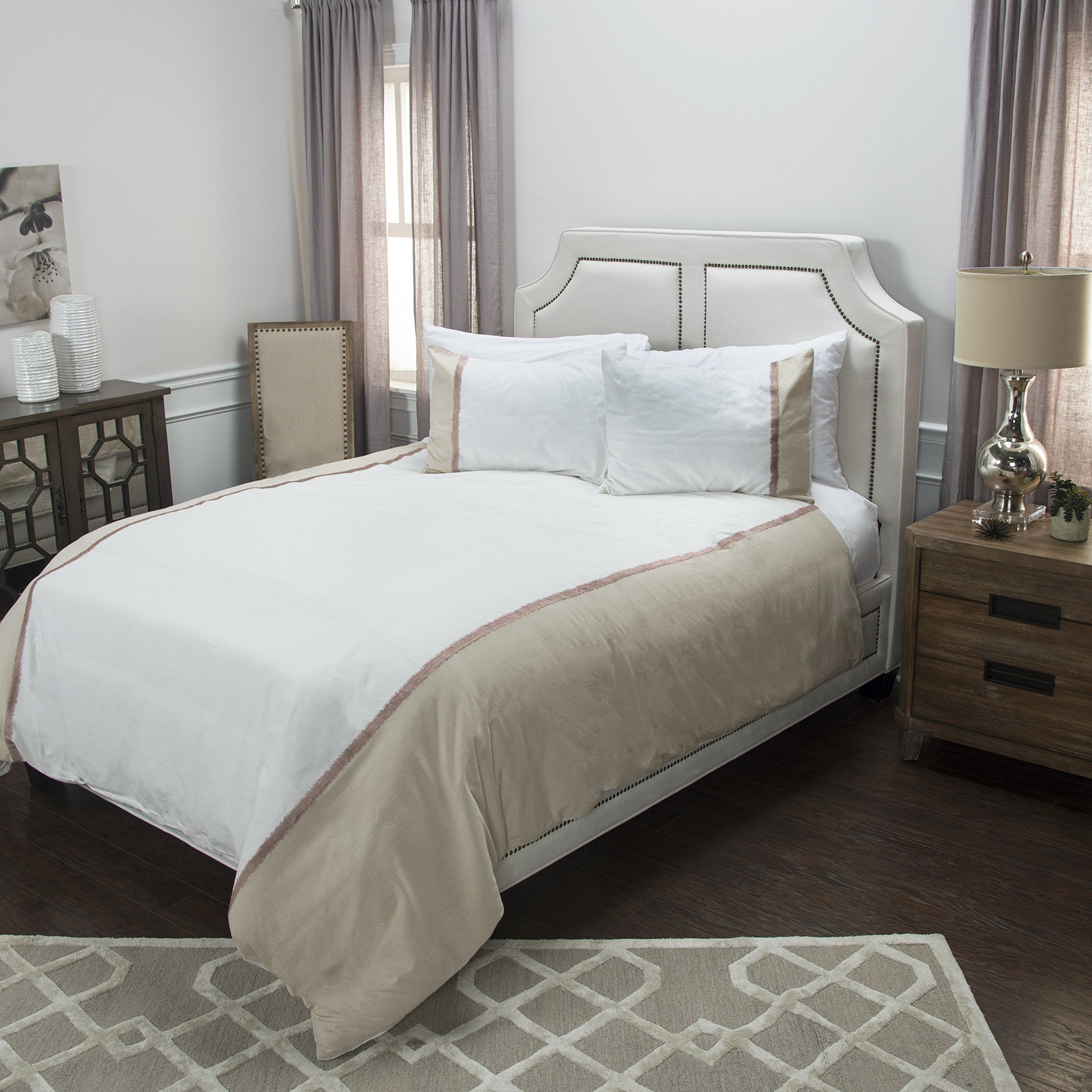 Rizzy Home | BT4443 | Duvet | 114"x98" White/Brown/Neutral Large Vertical Stripe Solid